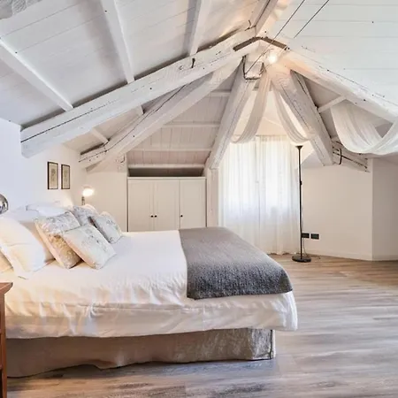 V Nice Rooms-2