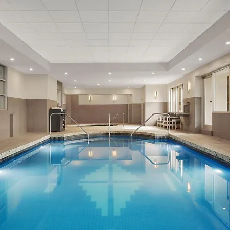 Holiday Inn Calgary Airport By Ihg-2