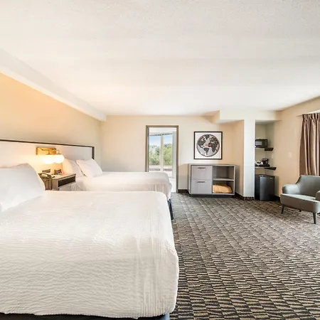Ramada Plaza By Wyndham Niagara Falls-2