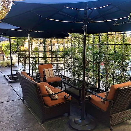 Aggie Inn, An Ascend Collection Hotel-3