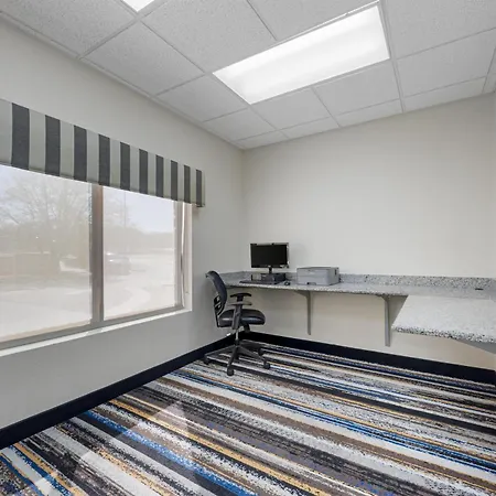 Best Western Plus Austin Airport Inn & Suites-2