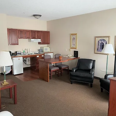 River Hills Hotel- Mankato-3
