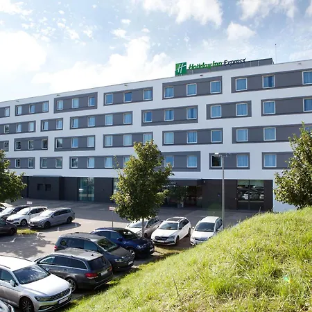 Holiday Inn Express Friedrichshafen, an IHG Hotel-3