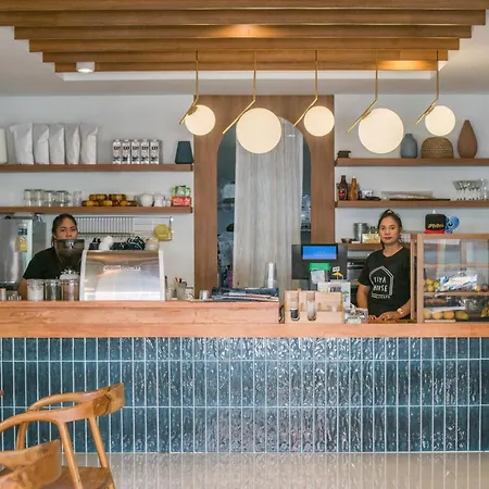 Tiya House Rooms & Cafe-3
