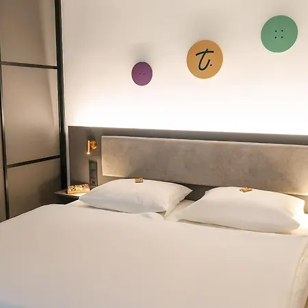Hotel Am Triller - Hotel & Serviced Apartments - Pool & Relax Lounge-2