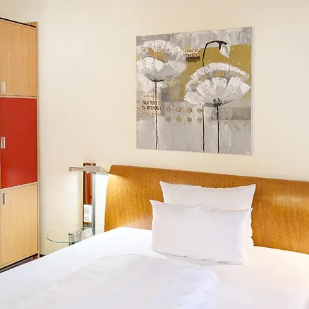 Garner Hotel Hamburg - Wandsbek Marktplatz by IHG-2