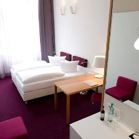 Wyndham Garden Berlin Mitte-3