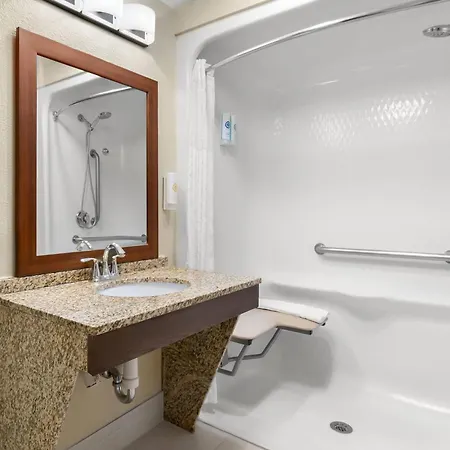 Comfort Suites Near Universal Orlando Resort-3