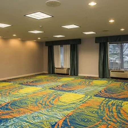 Wyndham Garden Erie-2