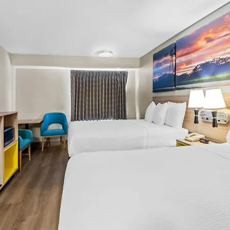 Days Inn & Suites By Wyndham Desoto-2