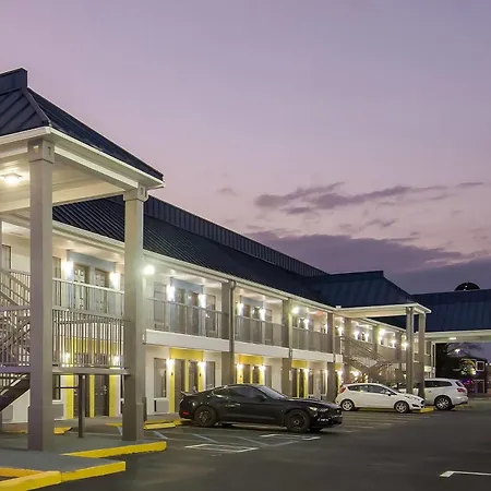 Days Inn By Wyndham Ocean Springs-2