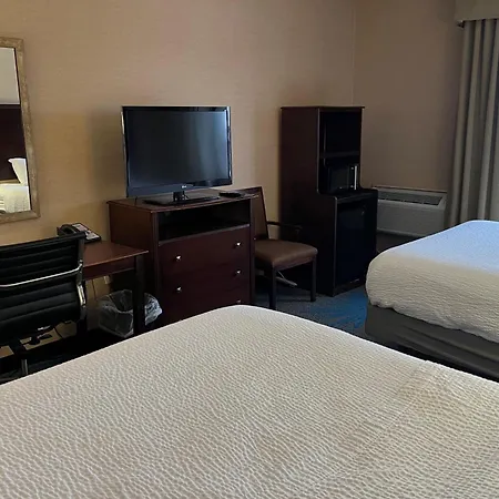 Days Inn By Wyndham Duluth Lakewalk-3