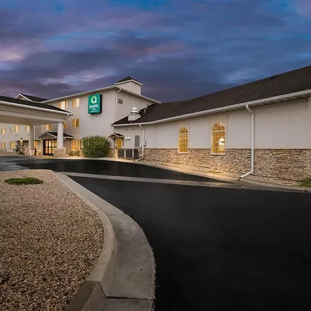 Quality Inn Near Monument Health Rapid City Hospital-3