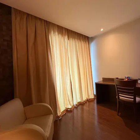 Master Plaza Hotel-2