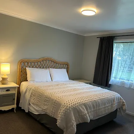 Mystery Creek Motel-3