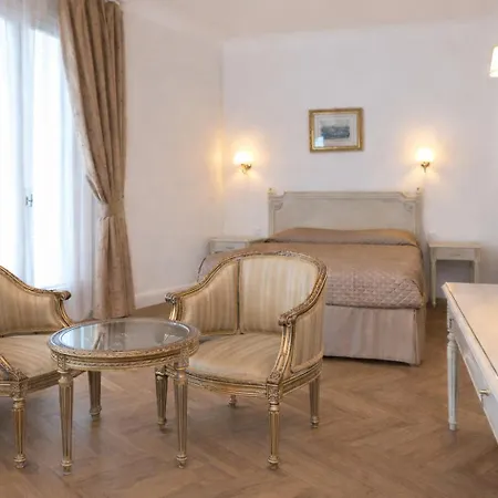 Grand Hotel Moderne-2