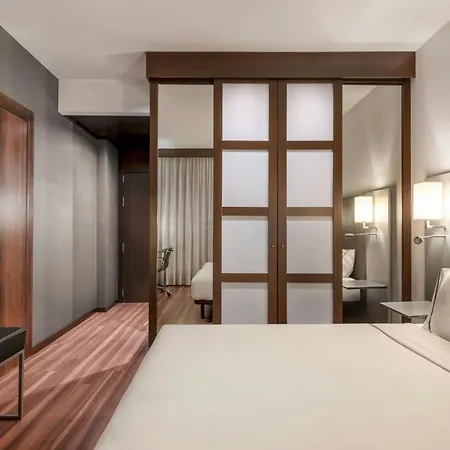 AC Hotel Padova by Marriott-3