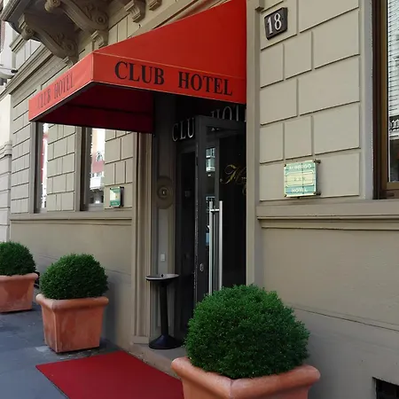Club Hotel-2