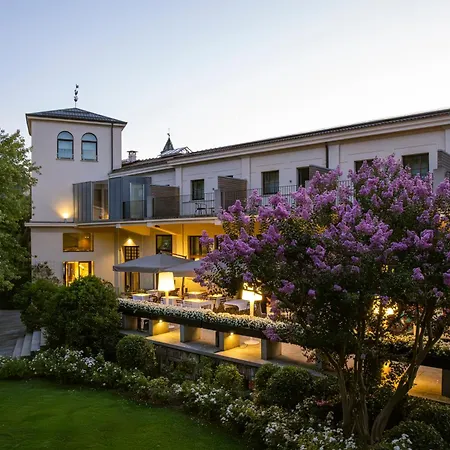 Alter Hotel-3