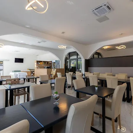 Hotel Emaus-3
