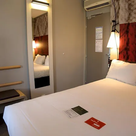 Ibis Moulins-2