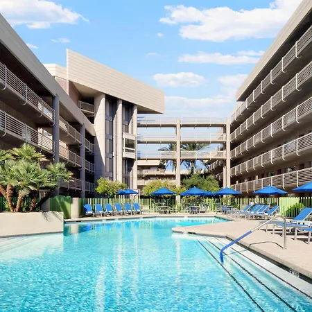 Doubletree Suites By Hilton Phoenix-2