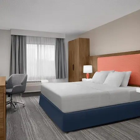 Hampton Inn & Suites Denver-Cherry Creek-2