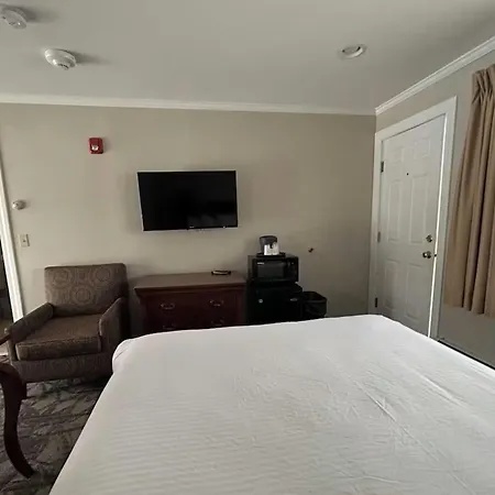 Golden Gables Inn Dazzler Select By Wyndham-3