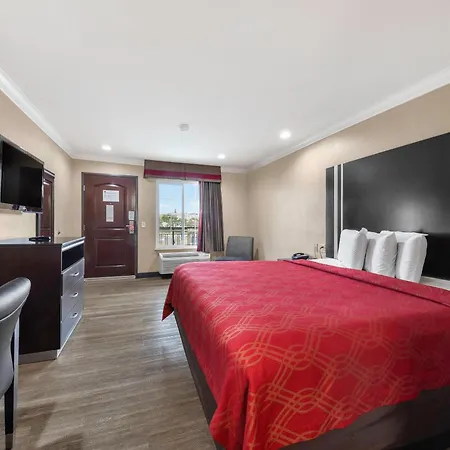 Econo Lodge Inn & Suites Escondido Downtown-2