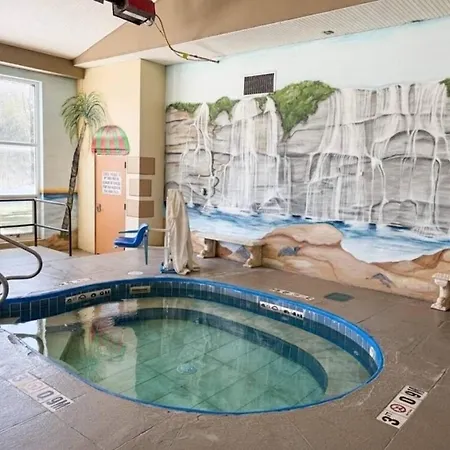 Comfort Inn Sandusky-2