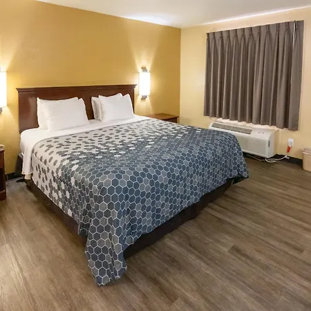 Econo Lodge Mcalester-3