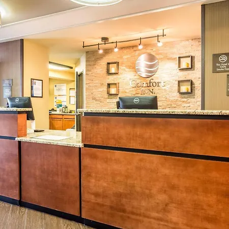 Comfort Inn Tupelo Central-3