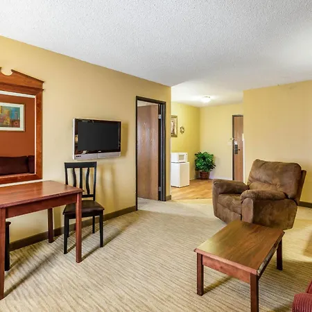 Quality Inn Scottsbluff-3