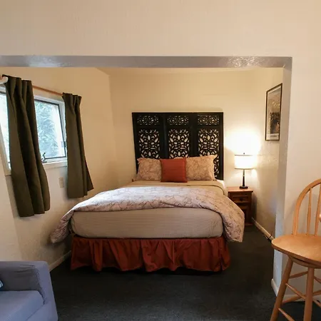 Jonquil Motel-3