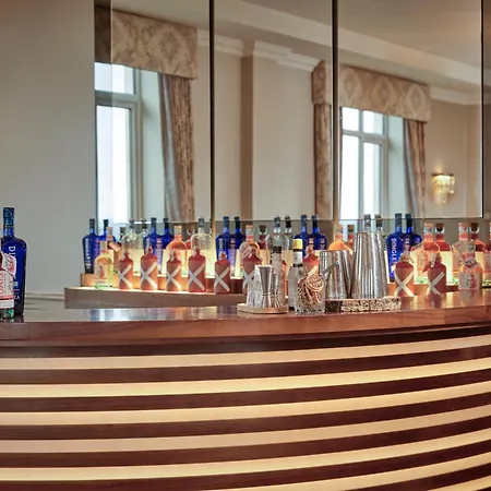 Galway Bay Hotel Conference & Leisure Centre-3