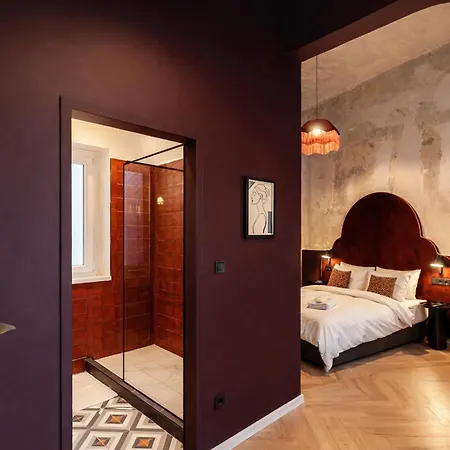Maroon & Moss Residence-3