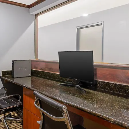 Quality Inn & Suites Chattanooga-East Ridge-2