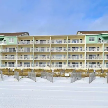 Cabana Club 208-3