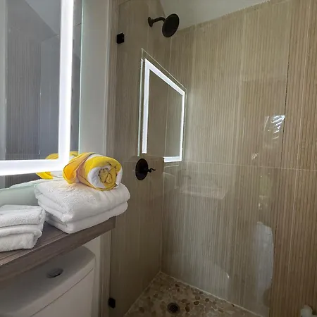 Seahorse Beach Bungalows-3