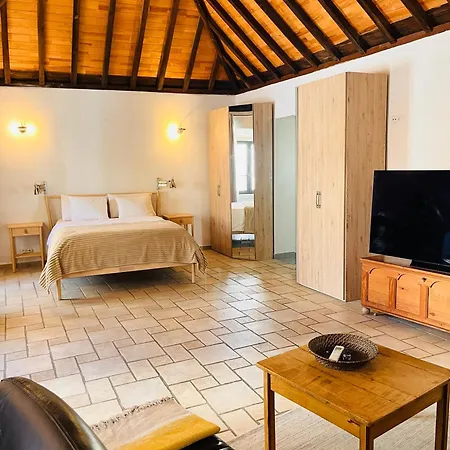 Faro Town House-2
