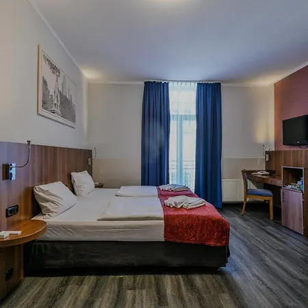 Ramada By Wyndham Frankfurt Central Station-3