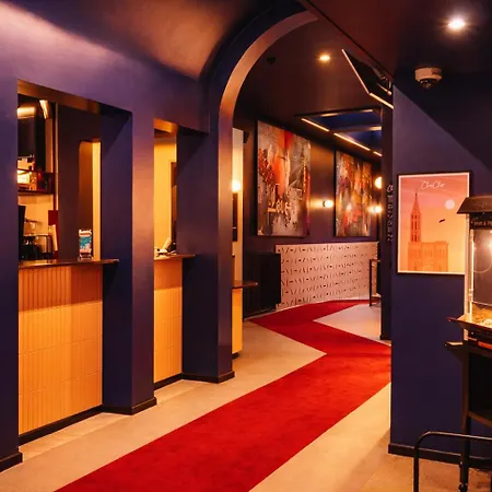 Clapclap Hotel Strasbourg-2