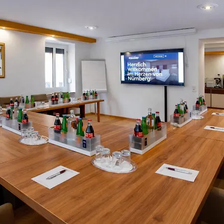 TIPTOP Hotel Burgschmiet Garni-2