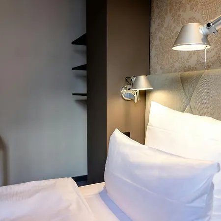 Motel One München Sendlinger Tor-3