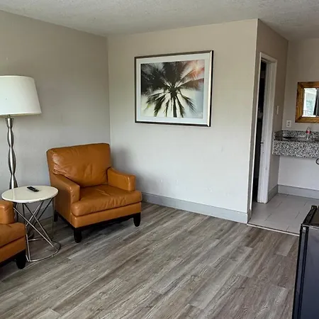 Harmony Inn And Suites-2