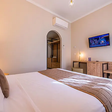 Four Rivers Suites-3