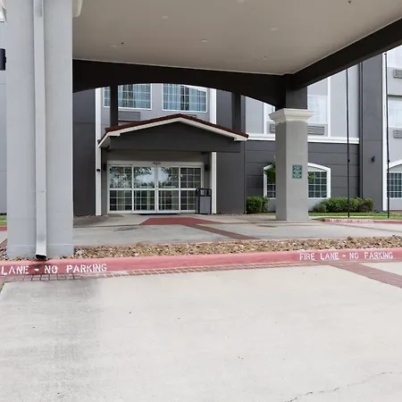 La Quinta By Wyndham Pearland-3
