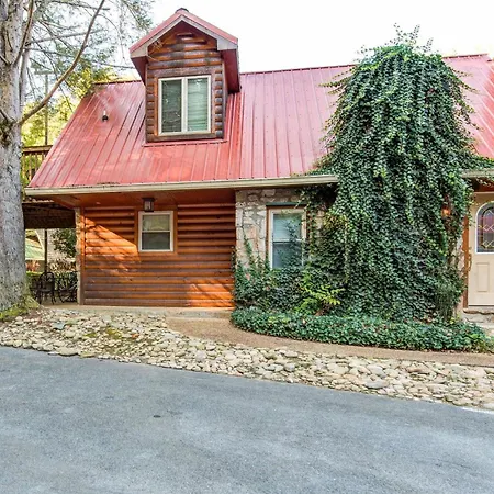 Quality Inn Creekside - Downtown Gatlinburg-3