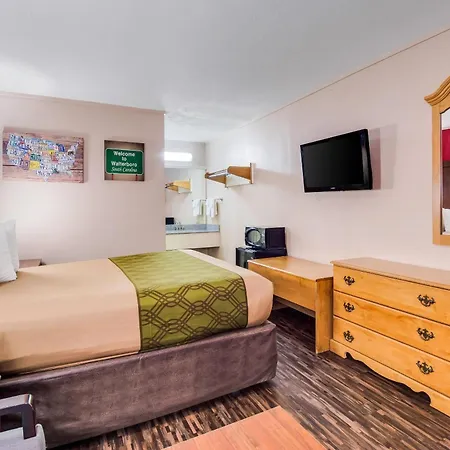 Econo Lodge Walterboro I-95-2