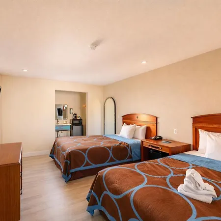 Super 8 By Wyndham Barstow-3